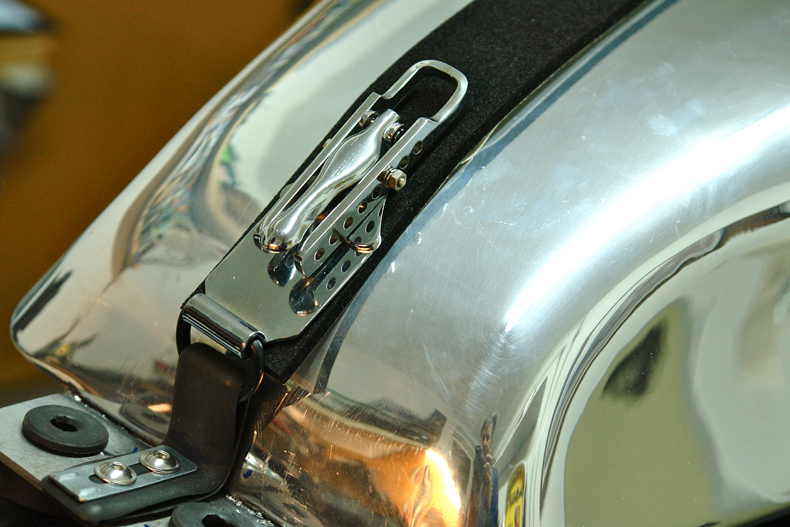 Tankriemenverschluß