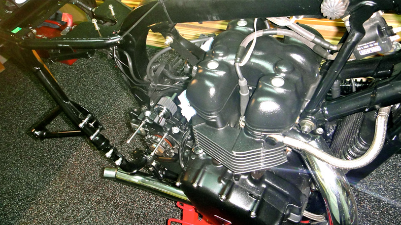 Hinterradschwinge ausgebaut