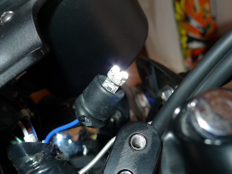 Idiot Light LED leuchtet