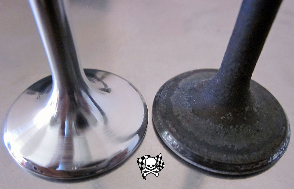 Auslassventil mit Russ und Asche