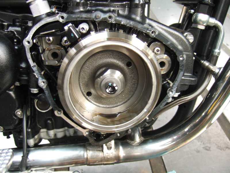 2008 EFI Polrad nach Abschrauben des LimaDeckels