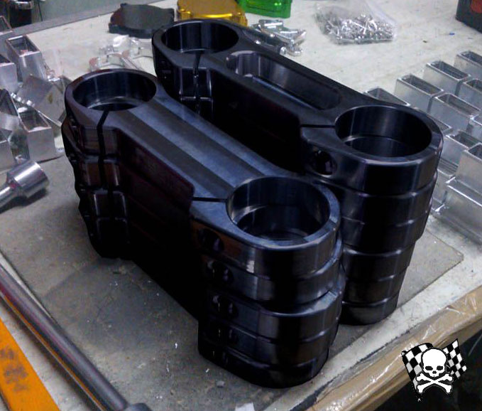 17 Brace Anodisation