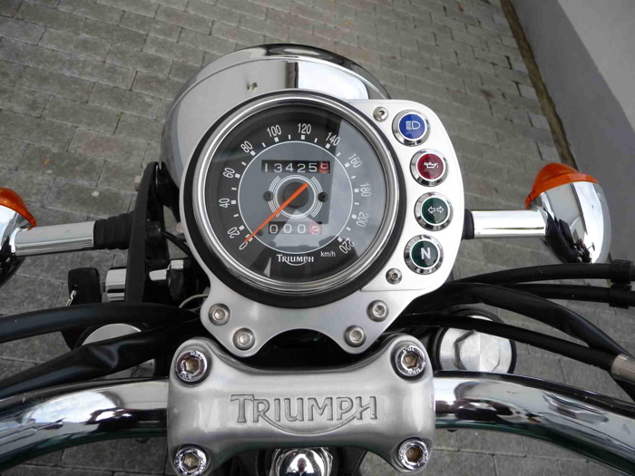 Bonni - Tacho mittig