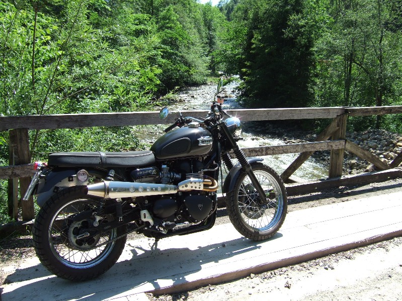 Scrambler auf dem Weg ins Grüne :-)