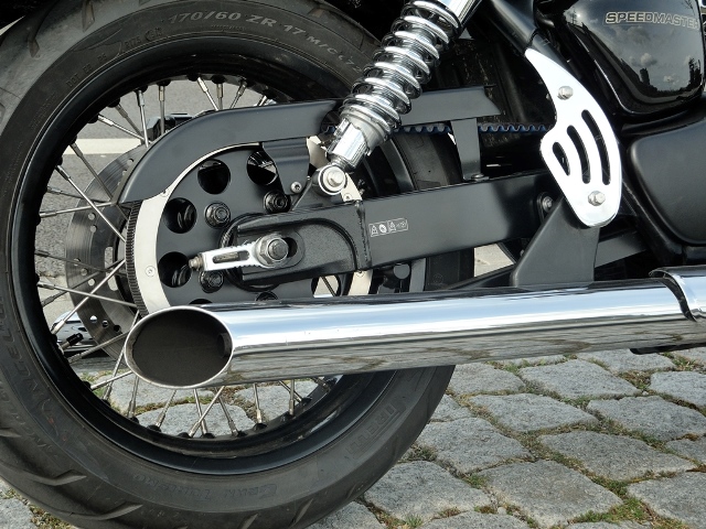 Speedmaster mit Riemen und Speichen