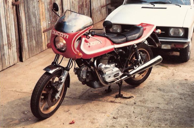 Ducati 900 SD